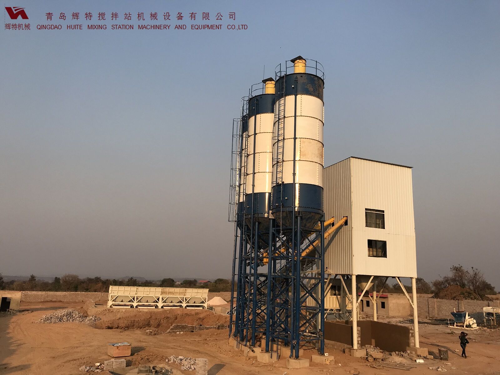 輝特混凝土攪拌站HZS120采用國內(nèi)外知名品牌，大大降低了設(shè)備故障率