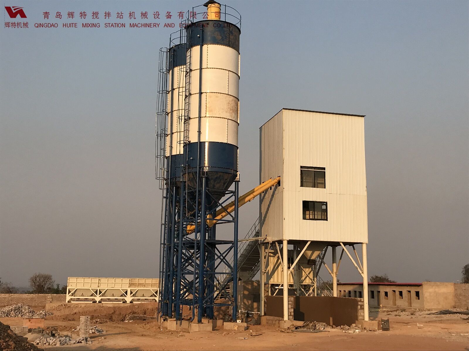 輝特混凝土攪拌站HZS120采用國內(nèi)外知名品牌，大大降低了設(shè)備故障率