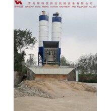 輝特混凝土攪拌站HZS50攪拌性能強(qiáng)，攪拌均勻、迅速，生產(chǎn)效率高