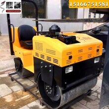 看成敗！看1.5噸座駕式柴油壓路機 雙鋼輪壓路機 溝槽施工壓土機