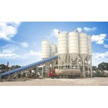 HZS180大型環(huán)保站皮帶上料，生產量大